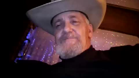 Snapshot of hung34u chatting on 19, 10, 2025 hung34u online show from 19, 10, 2025