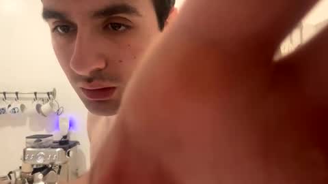 hung_college01 online show from 5, 11, 2025