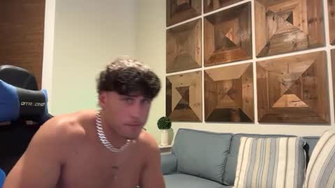 Snapshot of hungkingg22 chatting on 4, 10, 2025 hungkingg22 online show from 4, 10, 2025