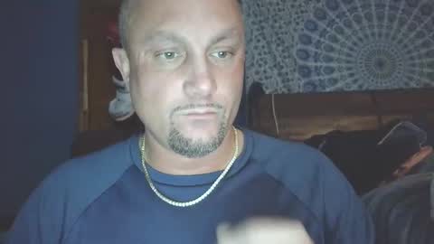 Snapshot of hunglikeray2286 chatting on 1, 2, 2026 hunglikeray2286 online show from 1, 2, 2026