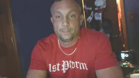 Snapshot of hunglikeray2286 chatting on 11, 4, 2026 hunglikeray2286 online show from 11, 4, 2026