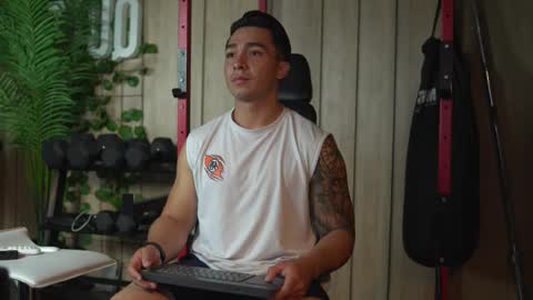 hunk_ryan online show from 10, 10, 2025