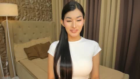 hunkhomerontop online show from 3, 11, 2025