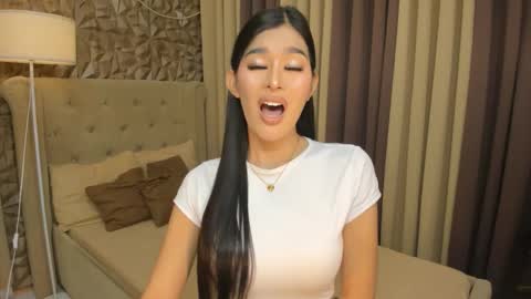 hunkhomerontop online show from 23, 11, 2025