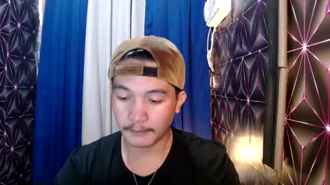 hunkylloyd online show from 22, 12, 2024