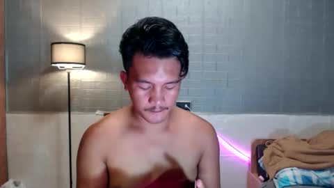 Snapshot of hunkylloyd chatting on 3, 2, 2026 hunkylloyd online show from 3, 2, 2026