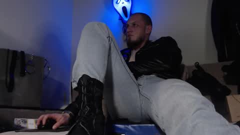 Snapshot of hunkytime chatting on 17, 3, 2026 I AM NOT A DIRECTOR I AM THE BOSS KINGDADDYSIRSTR8ALPHAMASTER online show from 17, 3, 2026