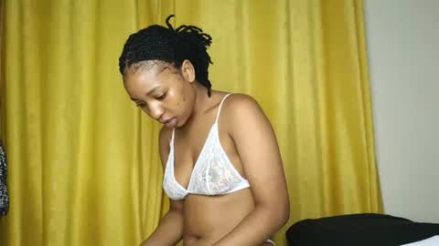 Snapshot of hunsweetpie chatting on 9, 11, 2025 hunsweetpie online show from 9, 11, 2025