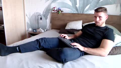 Hunter Bridges online show from 4, 1, 2025