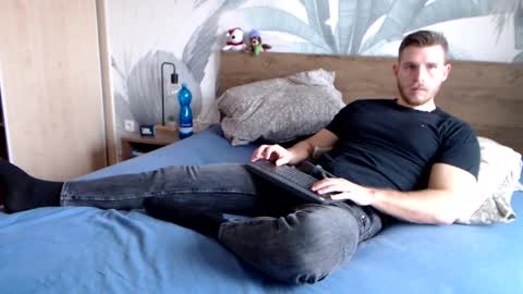 Hunter Bridges online show from 17, 1, 2025