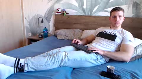 Hunter Bridges online show from 4, 2, 2025