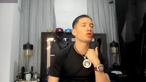 Snapshot of hunterheat_ chatting on 19, 4, 2026 hunterheat_ online show from 19, 4, 2026