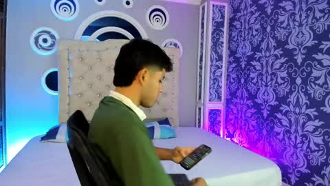 Snapshot of hunterwest06 chatting on 19, 5, 2026 Lucas online show from 19, 5, 2026