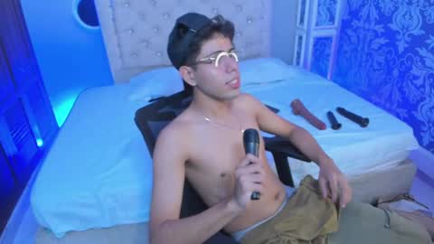 Snapshot of hunterwest06 chatting on 29, 5, 2026 Lucas online show from 29, 5, 2026