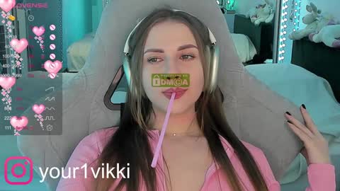 Snapshot of hustleebabyy_vikki chatting on 7, 12, 2024 Vika online show from 7, 12, 2024