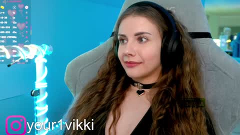Snapshot of hustleebabyy_vikki chatting on 7, 2, 2025 Vika online show from 7, 2, 2025