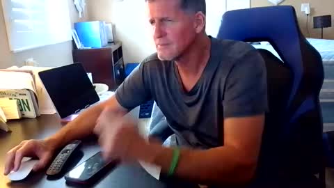 Snapshot of hvacstud4 chatting on 24, 3, 2026 hvacstud4 online show from 24, 3, 2026