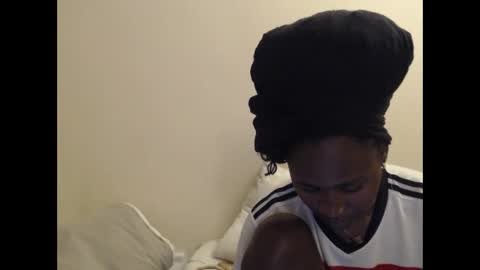 hyacinth_b online show from 7, 6, 2026