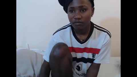 hyacinth_b online show from 8, 6, 2026
