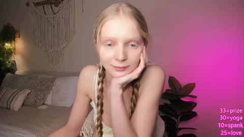 Snapshot of hypnoootic chatting on 23, 3, 2026 Jenny online show from 23, 3, 2026