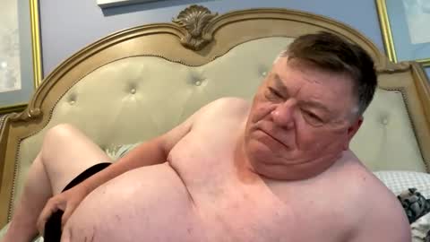 Snapshot of hypnotizing4u chatting on 16, 3, 2026 hypnotizing4u online show from 16, 3, 2026