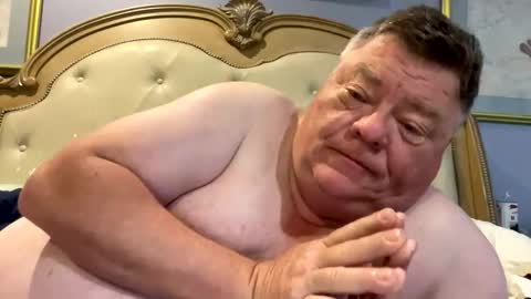 Snapshot of hypnotizing4u chatting on 27, 4, 2026 hypnotizing4u online show from 27, 4, 2026