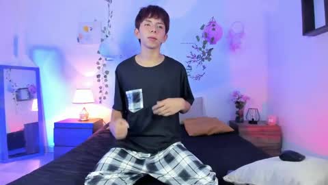 Snapshot of hyunjin_sun chatting on 24, 4, 2026 Son Hyunjin online show from 24, 4, 2026