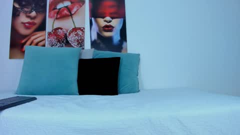 Snapshot of i_am_dolls chatting on 31, 10, 2025 The Dolls online show from 31, 10, 2025