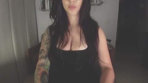 Snapshot of i_cant_believe_its_you chatting on 28, 10, 2025 Lana Banana online show from 28, 10, 2025