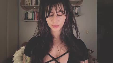 Snapshot of i_cant_believe_its_you chatting on 16, 11, 2025 Lana Banana online show from 16, 11, 2025