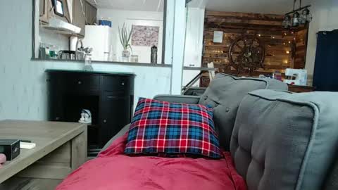 Snapshot of i_fetishize_u chatting on 2, 2, 2025 ShortStuff online show from 2, 2, 2025