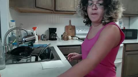 Snapshot of i_fetishize_u chatting on 7, 2, 2025 ShortStuff online show from 7, 2, 2025