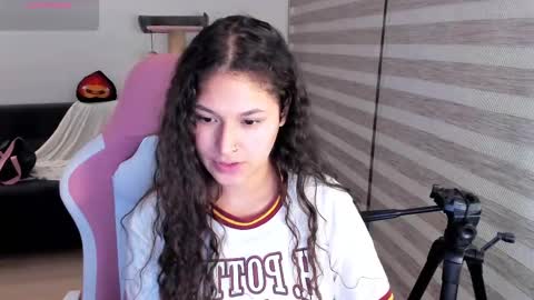 Snapshot of iam_nikki chatting on 22, 9, 2025 On instagram Imm  NikkiHelp me reach 100 likes online show from 22, 9, 2025