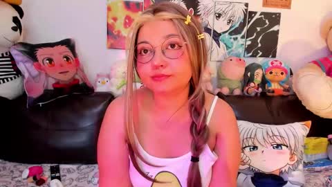 Snapshot of iam_zoechan chatting on 17, 11, 2025 Zoe 3 online show from 17, 11, 2025