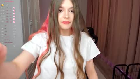 Cassie  STREAMS HERE EVERYDAY online show from 19, 11, 2025