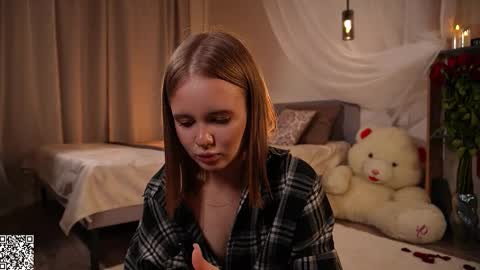 Snapshot of iamclaire_ chatting on 15, 11, 2025 Claire online show from 15, 11, 2025