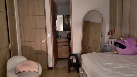 Nyxy  online show from 8, 10, 2025
