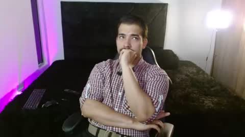 Ian Davis online show from 11, 7, 2026