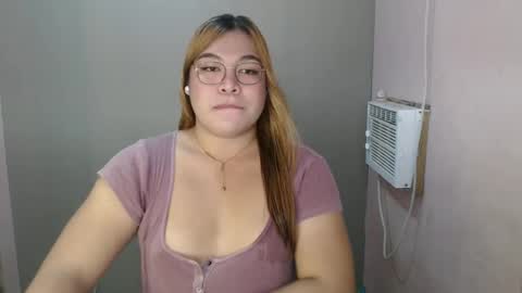 Snapshot of iana_whorexxx chatting on 5, 1, 2025 iana online show from 5, 1, 2025