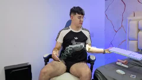 Snapshot of ianblake_ chatting on 8, 4, 2026 Ian online show from 8, 4, 2026