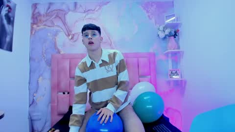 Snapshot of ianblake_ chatting on 9, 4, 2026 Ian online show from 9, 4, 2026