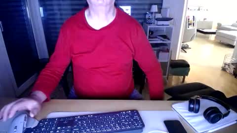 Snapshot of iandy12 chatting on 5, 4, 2026 iandy12 online show from 5, 4, 2026