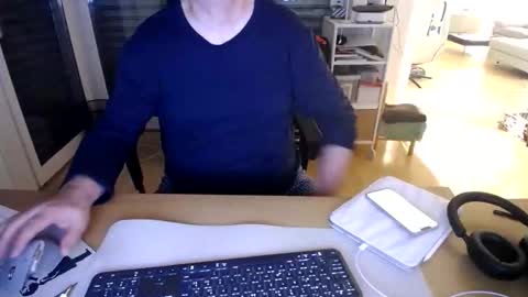 Snapshot of iandy12 chatting on 6, 4, 2026 iandy12 online show from 6, 4, 2026