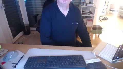 Snapshot of iandy12 chatting on 26, 4, 2026 iandy12 online show from 26, 4, 2026