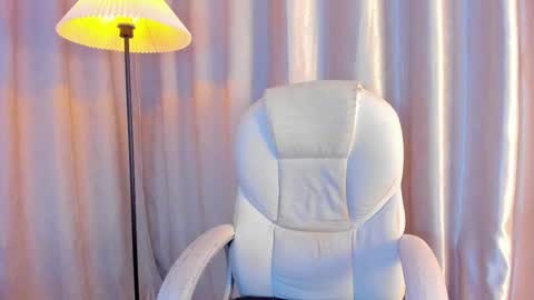 ian  online show from 28, 11, 2025