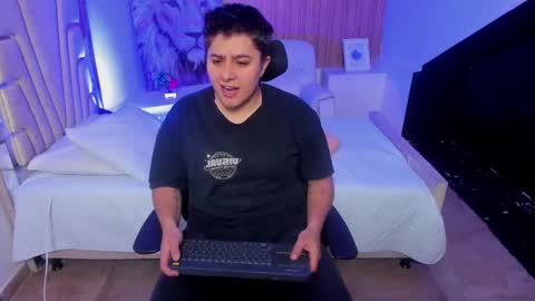 Snapshot of iangilbert chatting on 15, 9, 2025 ian online show from 15, 9, 2025