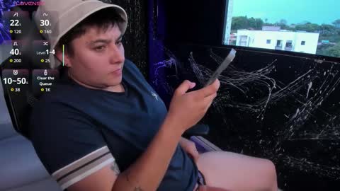 Snapshot of iangilbert chatting on 27, 9, 2025 ian online show from 27, 9, 2025