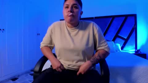 Snapshot of iangilbert chatting on 28, 11, 2025 ian online show from 28, 11, 2025