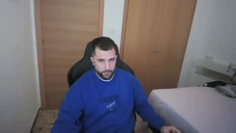 Snapshot of iberian_macho chatting on 19, 11, 2025 iberian_macho online show from 19, 11, 2025