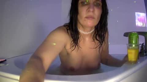 icarley8338 online show from 18, 2, 2026